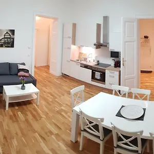 Apartment Living - Naschmarkt, Wien