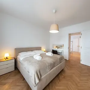 Apartment Dream, Wien